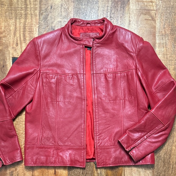 kathy ireland Jackets & Blazers - Kathy Ireland genuine leather red vintage zipper jacket